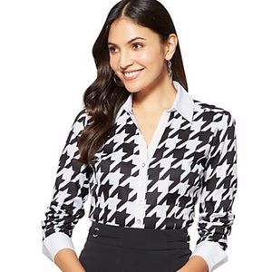 NY&CO 7th Avenue Secretsnap Madison Stretch Shirt